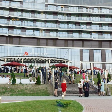 Minsk Marriott Hotel Buitenkant foto