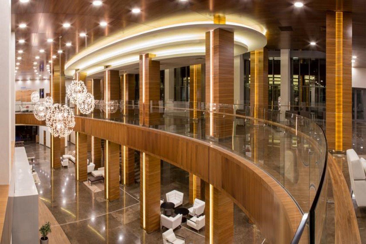 Minsk Marriott Hotel Buitenkant foto