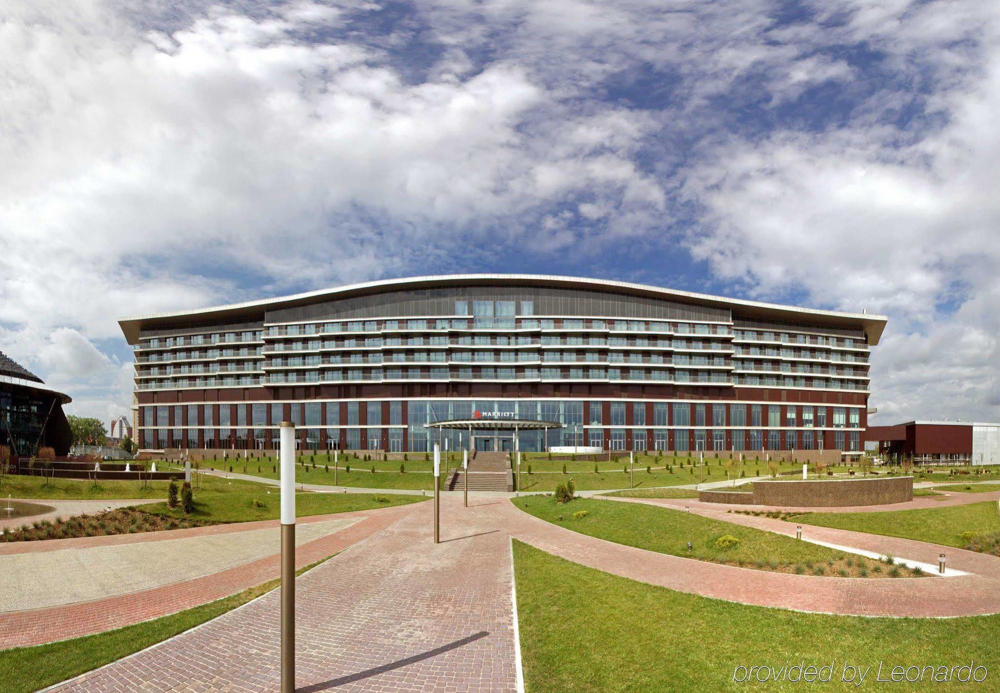 Minsk Marriott Hotel Buitenkant foto