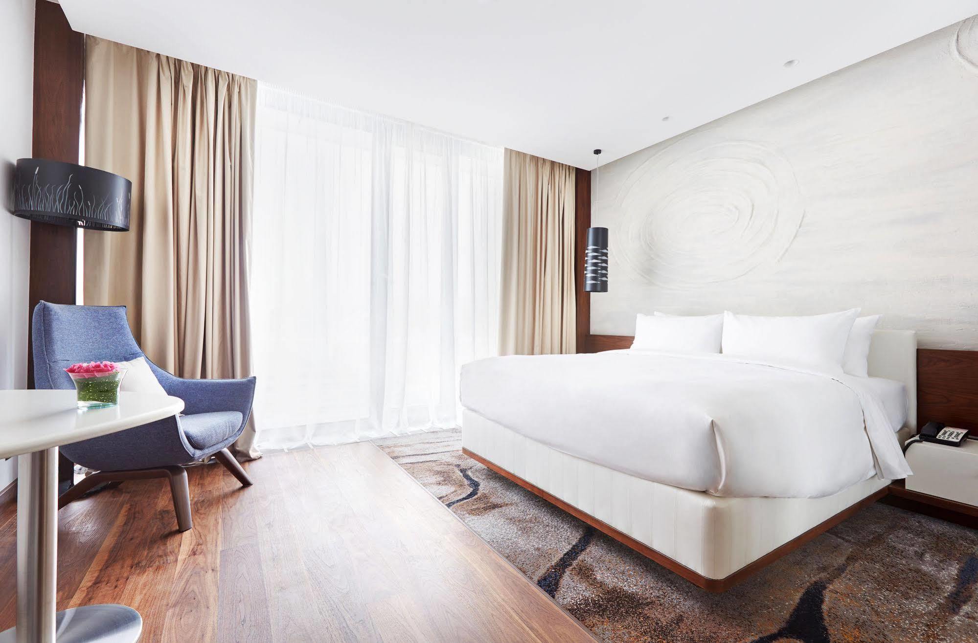 Minsk Marriott Hotel Buitenkant foto